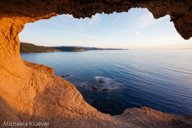 Fotoprojekte auf Sardinien mit dem Thema Landschaftsfotografie und Grotten am Meer