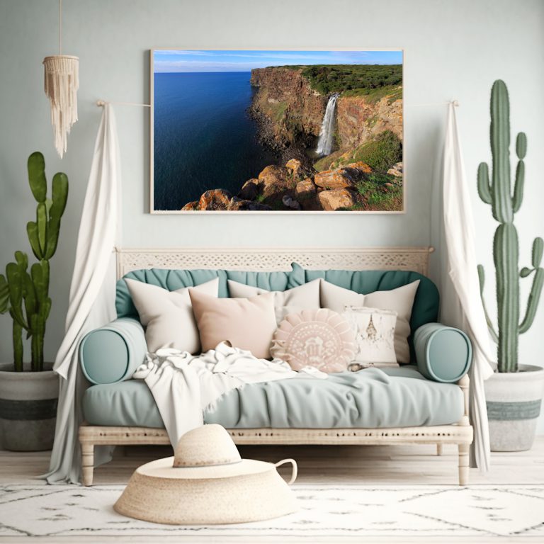 Ein Foto aus Sardinien "Wasserfall" als Wandbild im Wohnzimmer