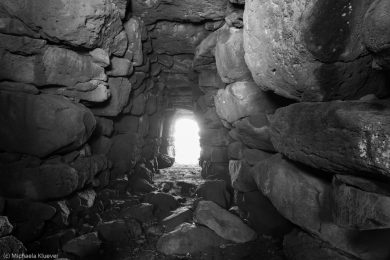 Sardiniens Vergangenheit, Fotos von Nuraghen, Menhiren und Feenhaeusern