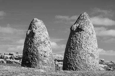 Sardiniens Vergangenheit, Fotos von Nuraghen, Menhiren und Feenhaeusern