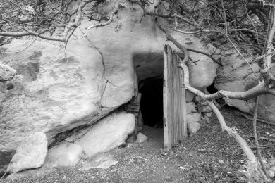 Sardiniens Vergangenheit, Fotos von Nuraghen, Menhiren und Feenhaeusern