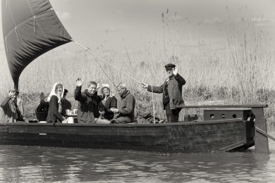 Schwarzweiss Fotos von der Torfkahnarmada im Teufelsmoor
