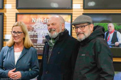 Eroeffnung der Fotoausstellung Torfkahnarmada