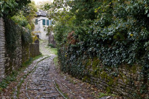 Gasse in Monodendri