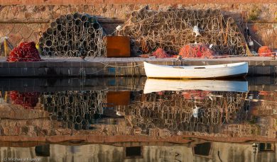 Wasser, Licht und Fischerboot