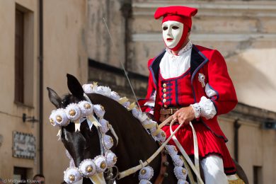 Fotografien von den Reiterfestspielen Sartiglia zum Carnevale auf Sardinien
