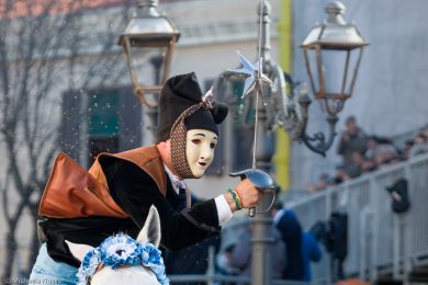 Fotografien von den Reiterfestspielen Sartiglia zum Carnevale auf Sardinien