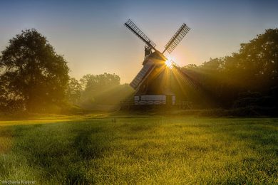 Fotografien der Windmuehlen im Teufelsmoor