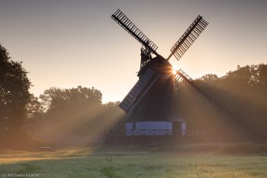 Fotografien der Windmuehlen im Teufelsmoor