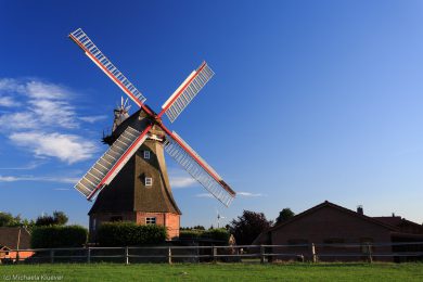 Fotografien der Windmuehlen im Teufelsmoor