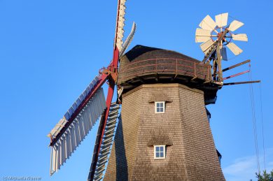 Fotografien der Windmuehlen im Teufelsmoor