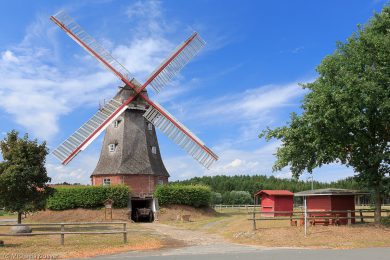 Fotografien der Windmuehlen im Teufelsmoor